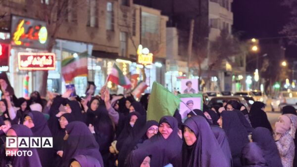  مردم غیور فارسان هم‌چنان در میدان