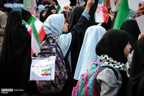 تجمع بزرگ هم‌عهدی‌ نوجوانان با رهبری معظم انقلاب اسلامی