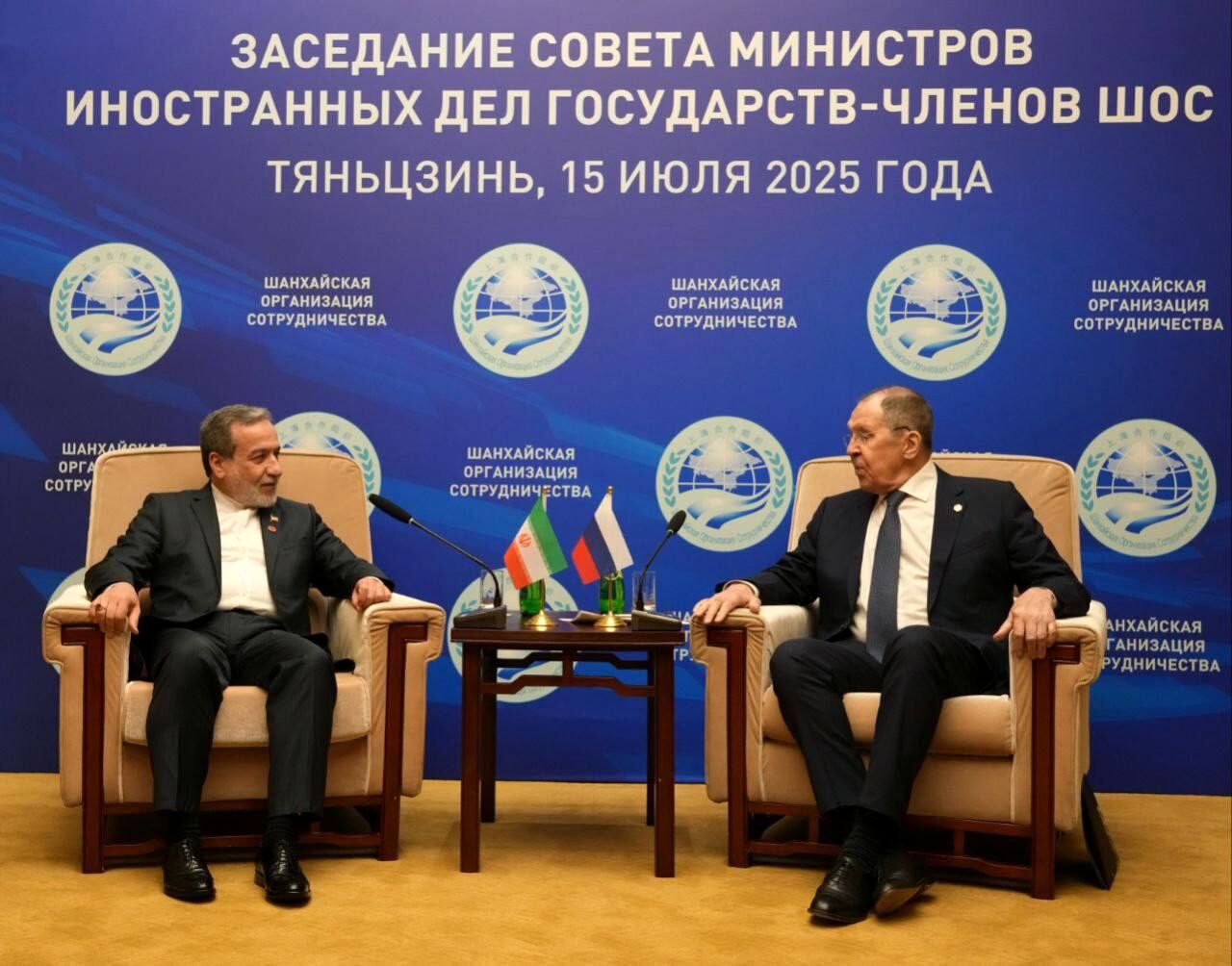 تاکید لاوروف بر حل‌ موضوع هسته‌ای ایران از طریق ابزارهای سیاسی و دیپلماتیک 