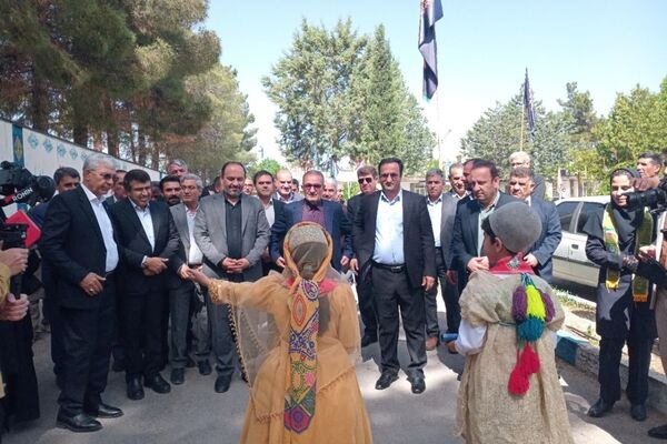 جشن روز معلم با حضور معاون پرورشی و فرهنگی وزیر آموزش و پرورش در یاسوج 