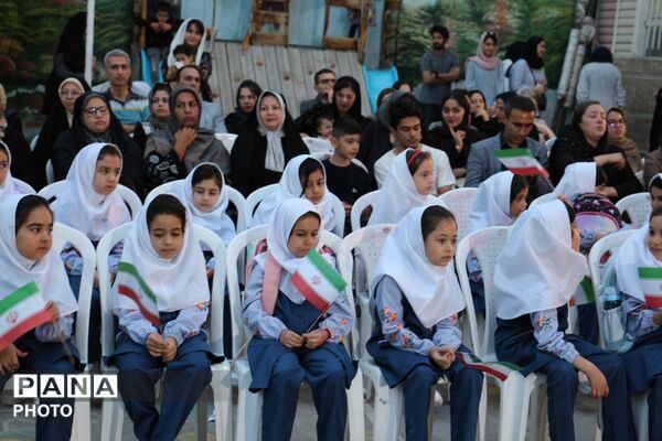 جشن شکوفه‌ها در مدرسه ۱۷ شهریور بجنورد با یاد دختران شهید میناب
