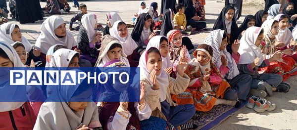 جشن دهه فجر در مدرسه شهید معتمدی