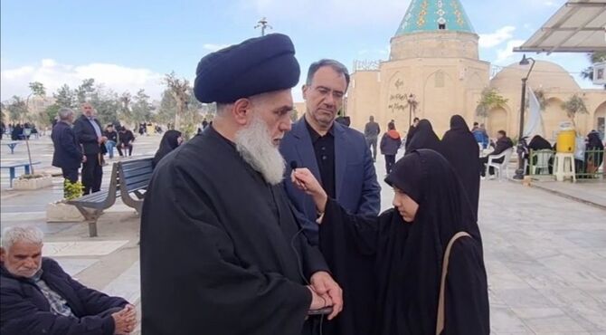  حضور مردم درمیدان نبرد خاری در چشم دشمنان اسلام است