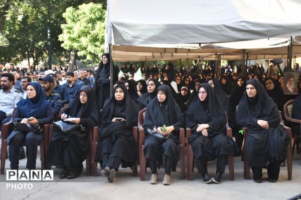 آیین بدرقه و وداع با رهبر شهید انقلاب