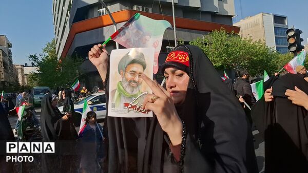 آینده‌سازان فردا، جان‌فدایان امروز
