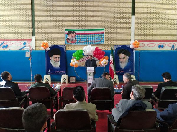 مراسم آیین نواختن زنگ انقلاب در مدارس استان زنجان
