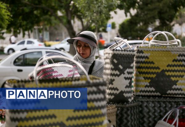عصر بازار هنرمندان مشهدی در روزهای پنجشنبه