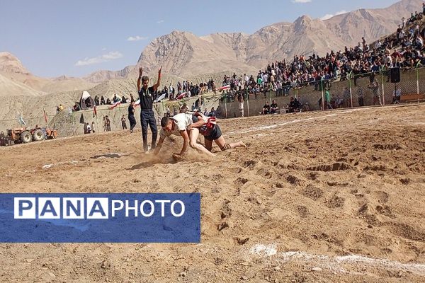 جشنواره بازی های بومی محلی در شهر بار نیشابور