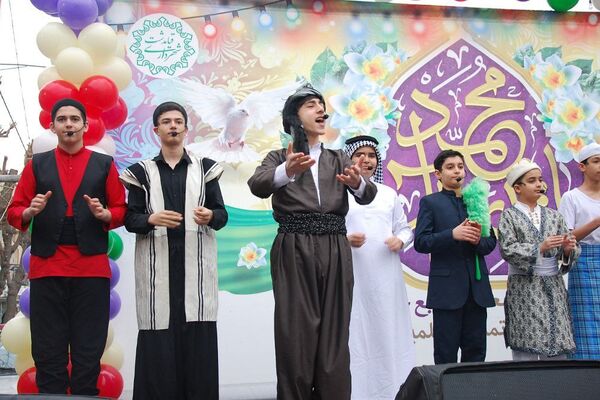 جشن خیابانی نیمه شعبان در شهر قیامدشت 