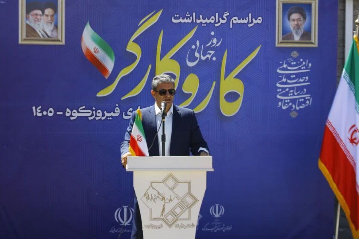 تجلیل از کارگران و زحمت کشان خدمات شهری و فضای سبز شهرداری فیروزکوه 