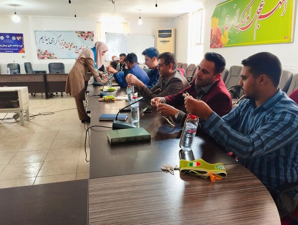 برگزاری دوره توانمند سازی مربیان پیشتاز در حاجی‌آباد 