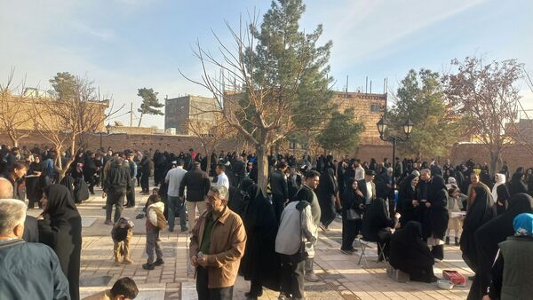 آیین چراغ برات در مزار شهیدان خلیل آباد
