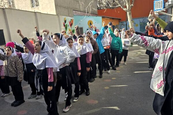 طنین زنگ انقلاب در مدارس شهرستان شهریار 