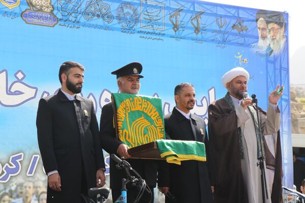 پیاده روی بزرگ خانوادگی در کرمانشاه 