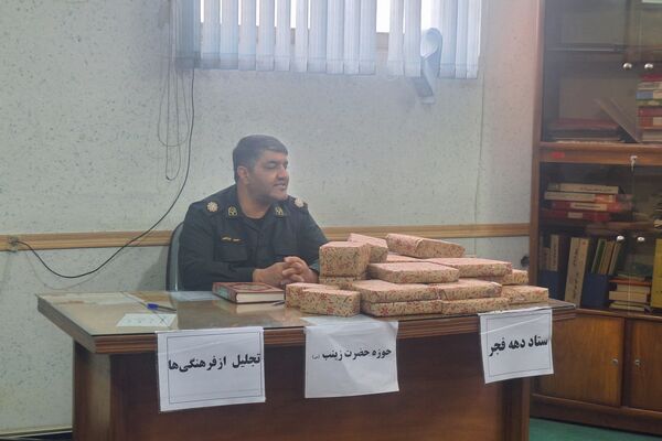 جلسه ستاد دهه فجر در حوزه حضرت زینب(س)بسیج سپاه احمد ابن موسی (ع) در شیراز 