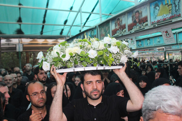 خاکسپاری نوجوان شهید «محمدحسین خاکی» در گلزار شهدای قم