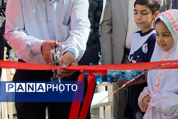 آیین افتتاحیه زمین چمن مصنوعی دبستان اسماعیل سامنی ناحیه ۲ بهارستان