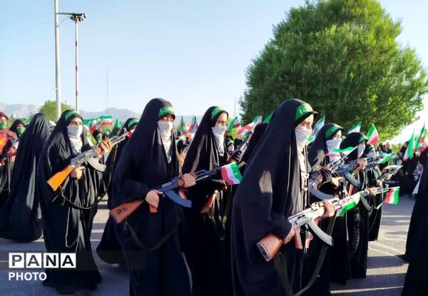 از تجمع بانوان جان فدای یزدی تا پیروزی ایران اسلامی