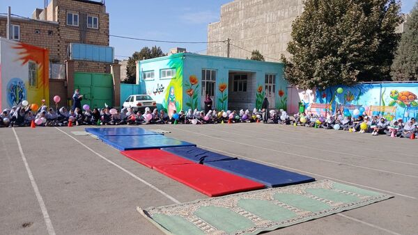  شور ورزش و لبخند در دبستان دانش و هنر نظرآباد با انتخابات انجمن‌های ورزشی 