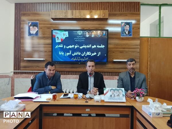 قلم های بیدار، روایتگران حقیقت