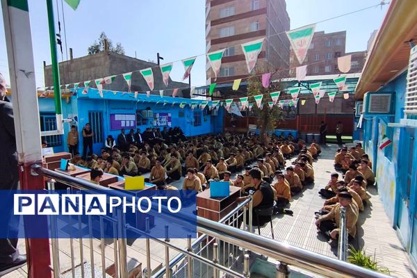 انتخابات الکترونیکی شورای دانش آموزی در دبیرستان صبح روشن شهر قدس