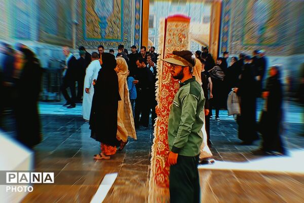 وداع تاریخی با رهبر شهید در مشهدالرضا
