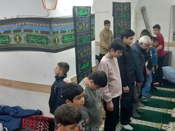 نماز سلمان نقطه عطف آخرین روز اعتکاف در مسجد صاحب الزمان فدافن