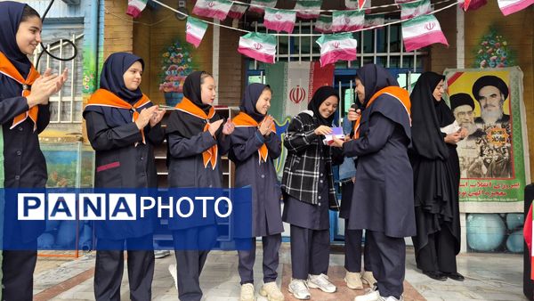 جشن دهه فجر و نیمه شعبان در مدرسه  نوشین بختیاری 