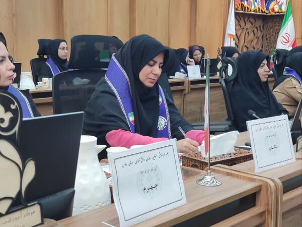 نشست هم‌اندیشی مسئولان سازمان دانش‌آموزی استان فارس روز اول