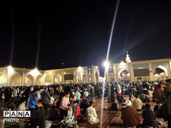 مراسم یادبود شهدا و دهه کرامت در حرم مطهر رضوی 