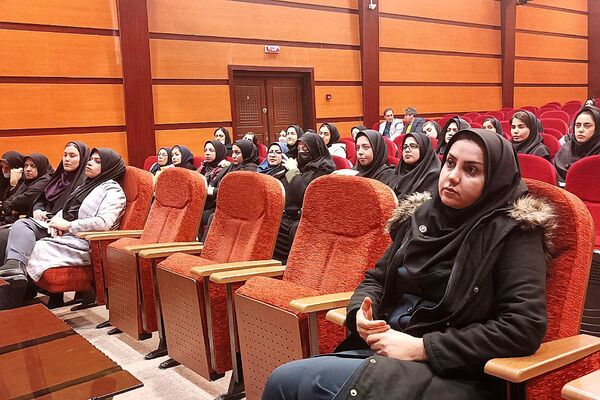 برگزاری کارگاه توانمندسازی مربیان پیش‌دبستانی در بهارستان‌۲