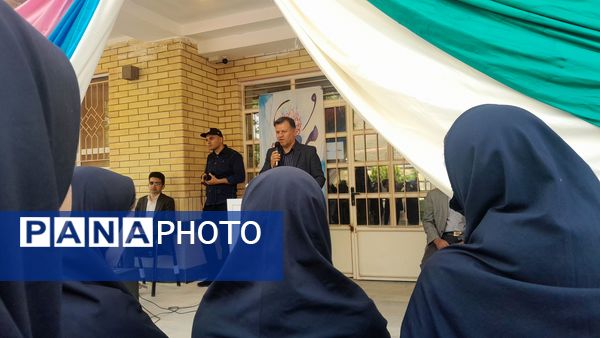 جشن سپاس معلم در دبیرستان قلم چی ۲