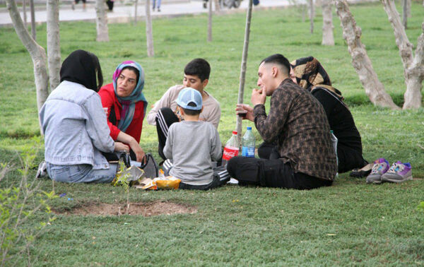 جلوه هایی از دورهمی روز طبیعت در بوستان‌های قم
