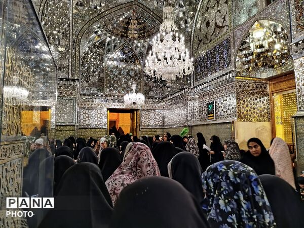 مراسم یادبود شهدا و دهه کرامت در حرم مطهر رضوی 