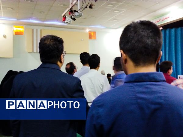 دیدار اعضای تشکل های دانش آموزی با امام جمعه کاشمر