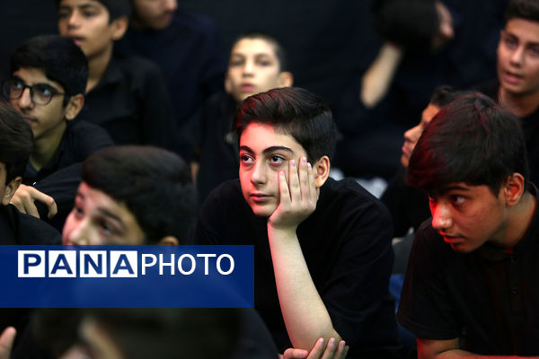 محفل عزاداری نوجوانان در حرم حضرت معصومه(س)