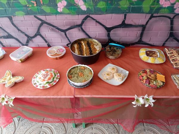 مراسم نمادین هفته تربیت‌بدنی و ورزش در دبیرستان هفده شهریور شهرستان فیروزکوه