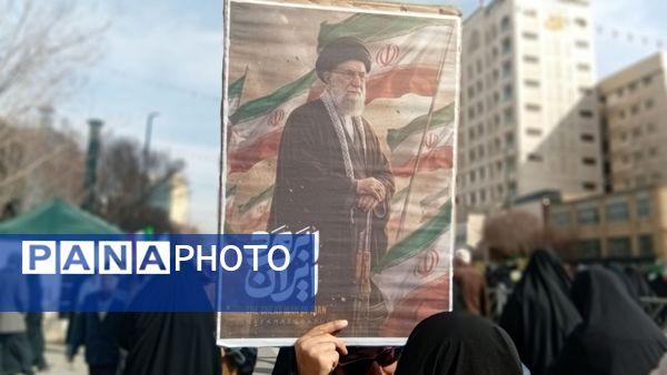حضور پر شور مردم مشهد در راهپیمایی ۲۲ بهمن