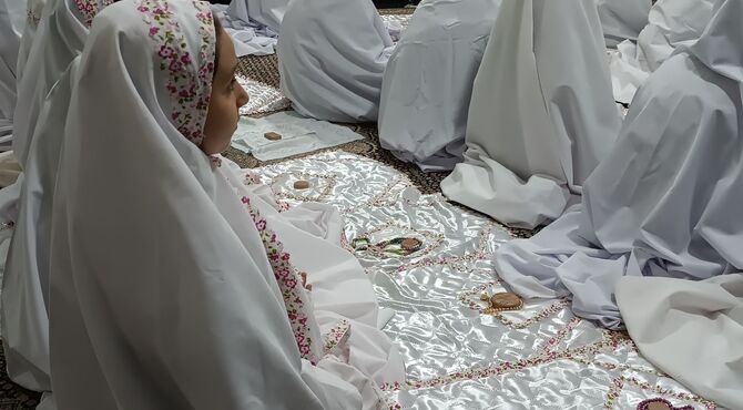  جشن تکلیف دانش‌آموزان دبستان دخترانه شهید چمران مدرسه مدرس اردبیل
