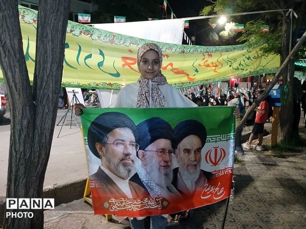 اجلاسیه سراسری نماز و تجلیل از پیشگامان این عرصه  در بستر اجتماعات شبانه 