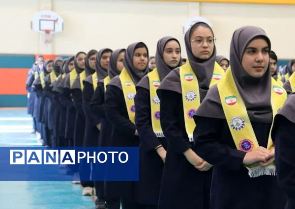 آیین استانی نواختن زنگ انقلاب استان خراسان رضوی در ناحیه ۵ مشهد