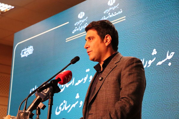  جلسه شورای توسعه و برنامه‌ریزی استان کردستان با حضور وزیر راه و شهرسازی 