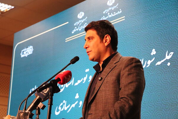  جلسه شورای توسعه و برنامه‌ریزی استان کردستان با حضور وزیر راه و شهرسازی 