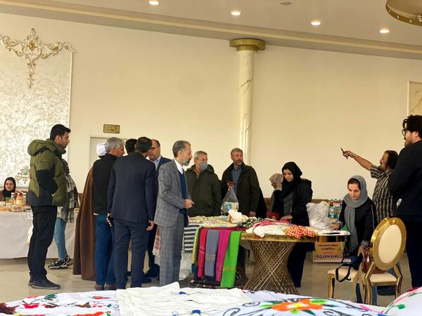 نمایشگاه صنایع دستی در کوهسرخ