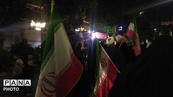 پنجاه و هشتمین شب از ایستادگی مردم در خیابان های نیشابور