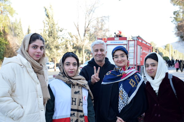 پیاده روی بزرگ خانوادگی فجرانه 