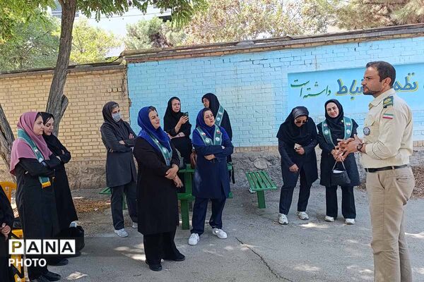 روز دوم دوره آموزشی مربیان پیشتازان بجنورد؛ آموزش مهارت‌های خلاقانه و تشکیلاتی_2