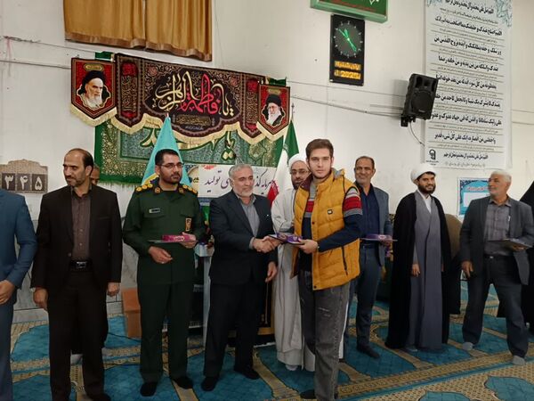 همایش تجلیل از همسران و مادران شهیدان شهر چرمهین همراه با تجلیل از دانشجویان نو ورود به دانشگاه‌های دولتی 