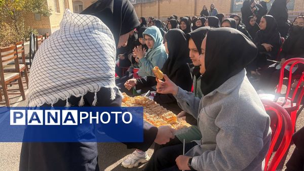 گرامیداشت هفته پدافند غیر عامل در مدرسه خضرا 