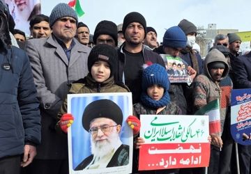 جلوه‌ای دیگر از حضور با شکوه مردم قوچان در راه‌پیمایی 22 بهمن